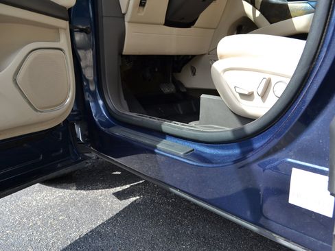 Used 2017 Lincoln MKX Reserve w/ Lincoln MKX Climate Package image 33