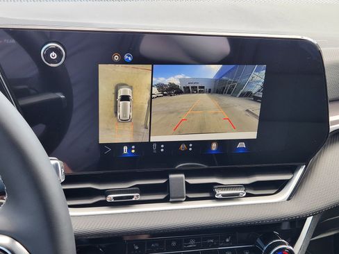 New 2026 Chevrolet Equinox LT w/ Convenience Package II image 17