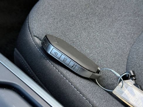 Used 2025 Kia K4 FWD image 22