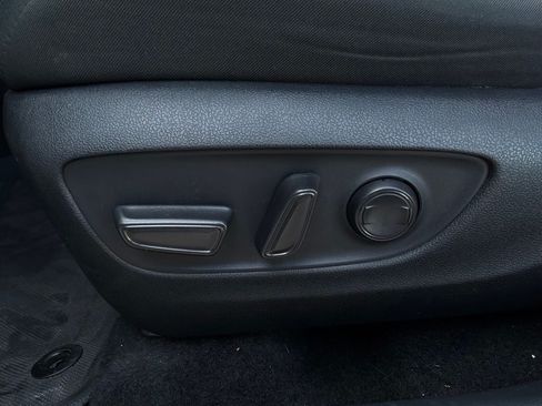 Used 2024 Toyota RAV4 XLE w/ Convenience Package FWD image 11