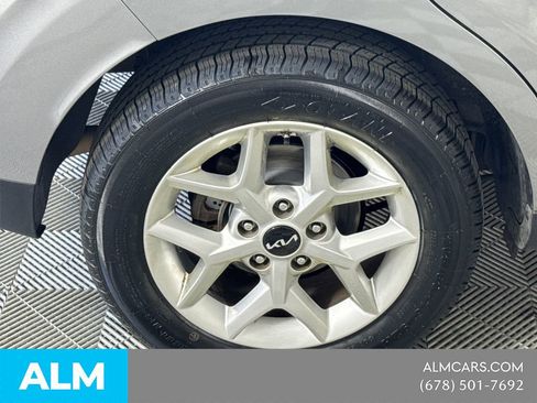 Used 2025 Kia Soul LX w/ LX Technology Package FWD image 21