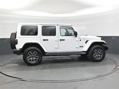 New 2026 Dodge Charger R/T Scat Pack image 2