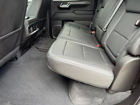 Used 2023 Chevrolet Silverado 1500 LTZ AWD/4WD image 7