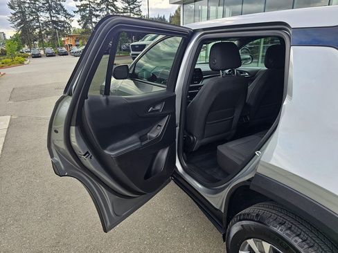 Used 2025 Chevrolet Equinox LT AWD/4WD image 15