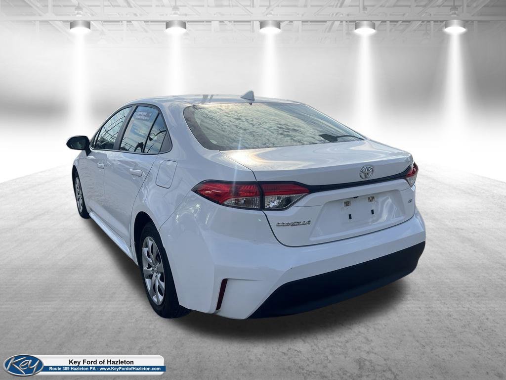 Used 2025 Toyota Corolla LE FWD image 8