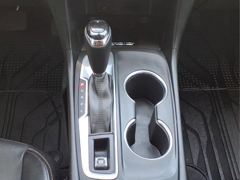 Used 2018 Chevrolet Equinox Premier FWD image 17