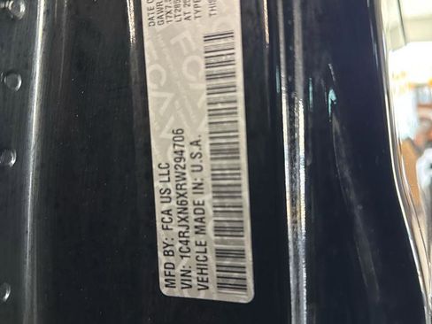 Used 2024 Jeep Wrangler Unlimited image 70