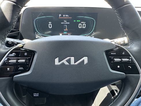 Certified 2023 Kia Niro EX FWD image 24