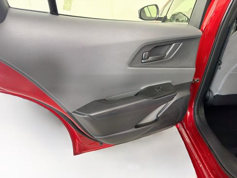 Used 2025 Toyota Prius LE FWD image 24