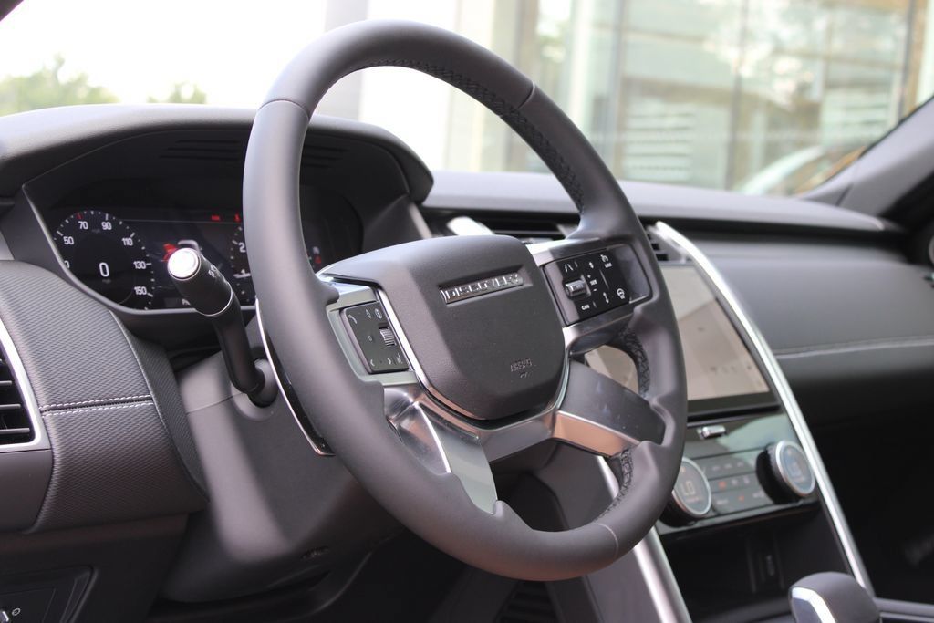 New 2026 Land Rover Discovery Dynamic SE AWD/4WD image 10