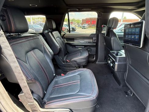 Used 2019 Ford Expedition Limited w/ Equipment Group 303A AWD/4WD image 14
