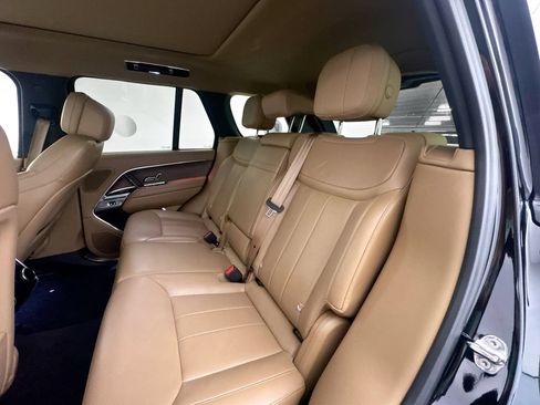 Certified 2025 Land Rover Range Rover SE AWD/4WD image 25
