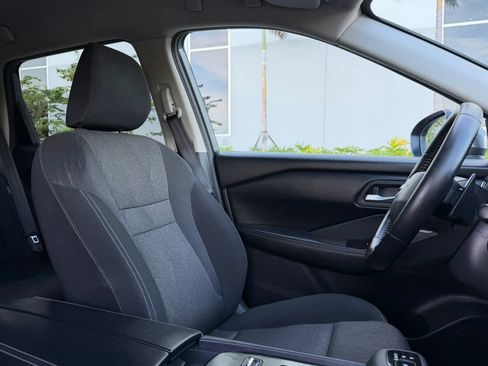 Used 2025 Nissan Rogue SV FWD image 22