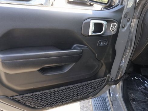 Used 2020 Jeep Wrangler Unlimited Sport S image 10