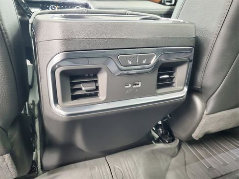 New 2026 GMC Sierra 3500 Denali w/ Denali Reserve Package image 32