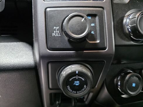 Used 2019 Ford F150 XLT w/ Equipment Group 302A Luxury AWD/4WD image 16