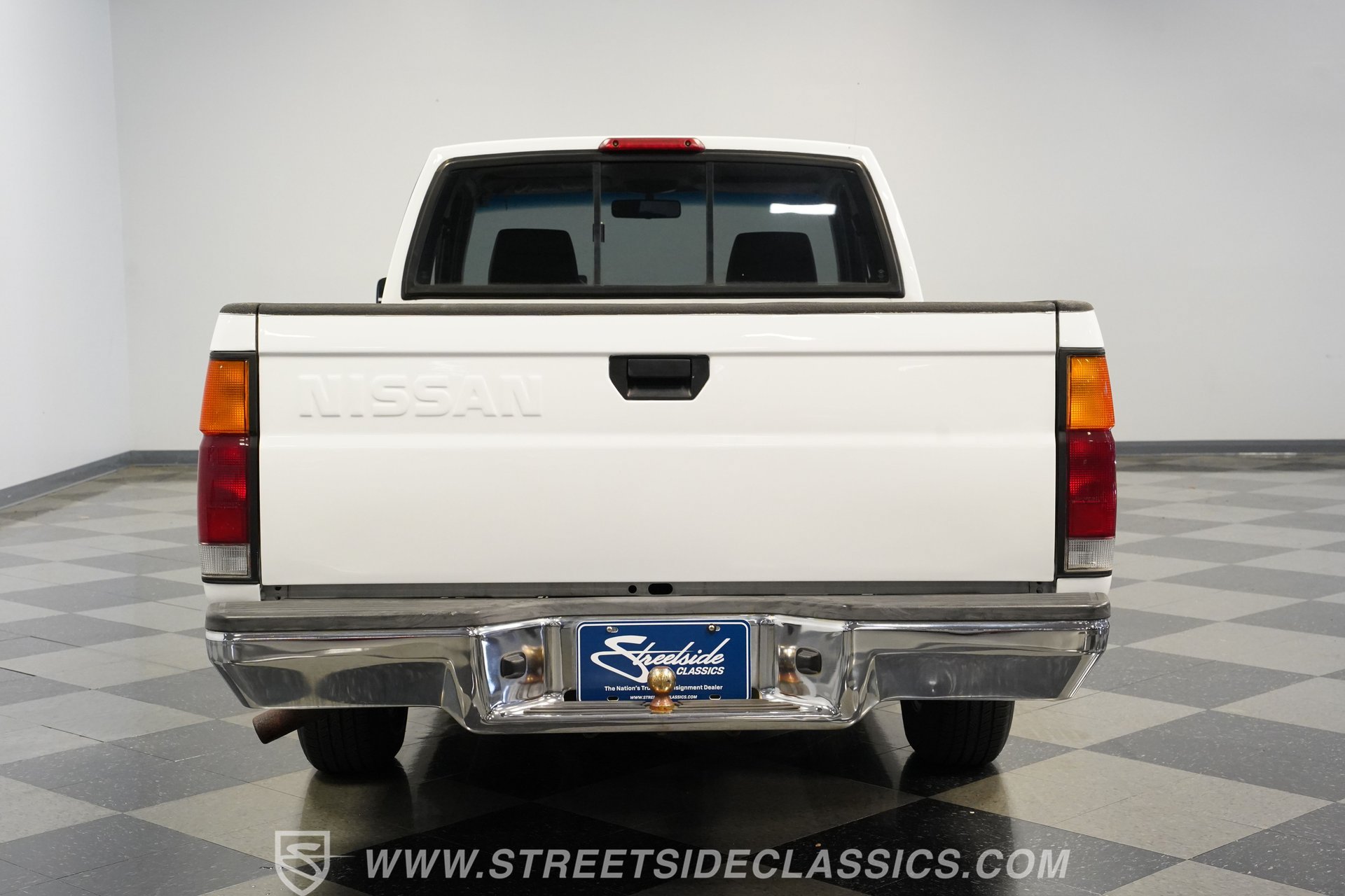 Used 1996 Nissan Pickup 2WD King Cab image 11