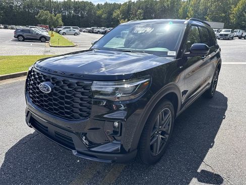 New 2025 Ford Explorer ST-Line w/ Premium Package image 3
