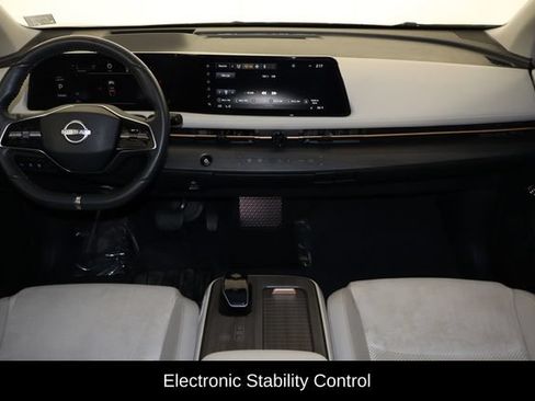 Used 2023 Nissan Ariya FWD image 12