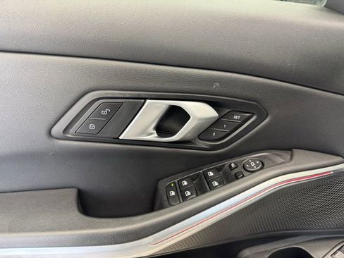 Used 2025 BMW 330i Sedan RWD image 37