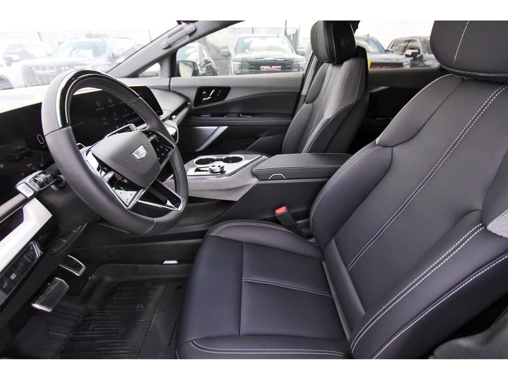 New 2027 Cadillac Optiq Luxury AWD/4WD image 6