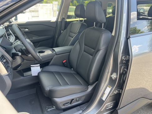 New 2026 Nissan Rogue SV FWD image 15