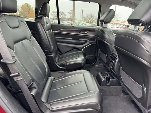 Used 2022 Jeep Grand Cherokee L Limited w/ Luxury Tech Group II image 12