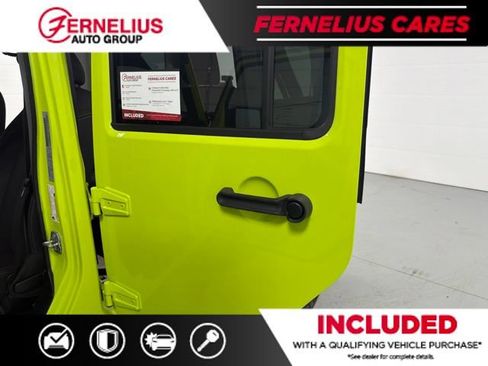 Used 2016 Jeep Wrangler Unlimited Sahara AWD/4WD image 14