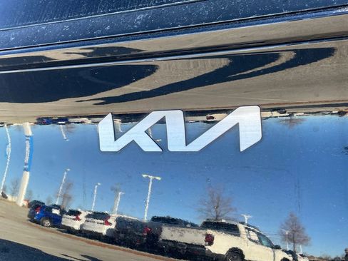 Used 2023 Kia Sportage SX image 17