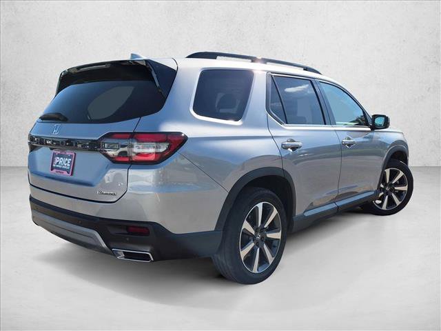 Used 2025 Honda Pilot Touring image 5