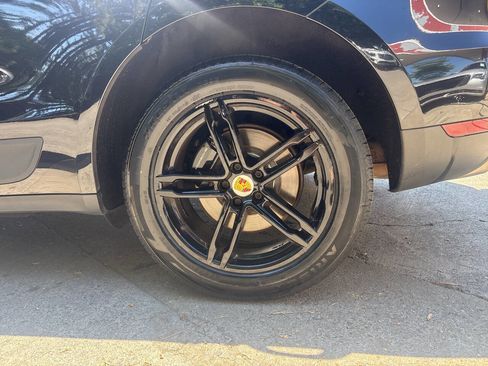 Used 2017 Porsche Macan image 17