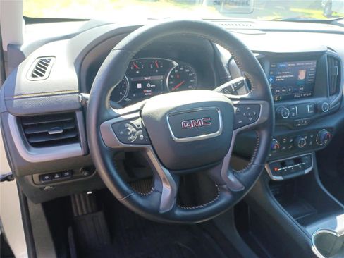Used 2022 GMC Terrain AT4 w/ Infotainment Package II image 9