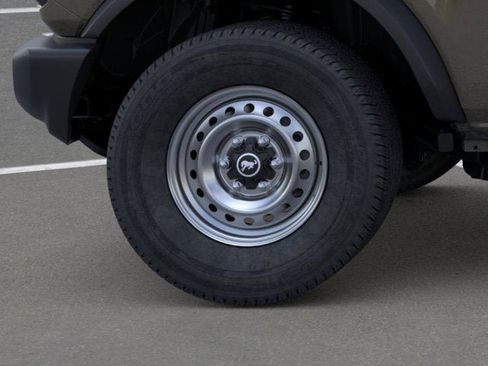 New 2025 Ford Bronco 4-Door image 21
