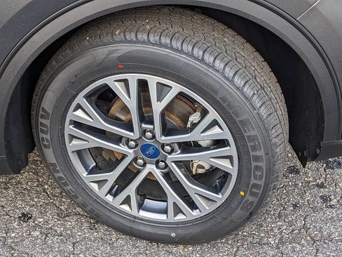 Used 2020 Ford Escape SEL image 30