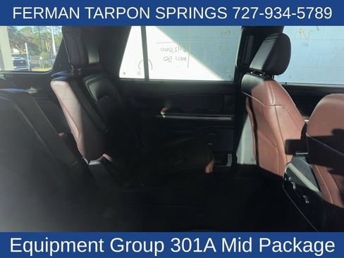 Used 2024 Ford Expedition Limited image 7