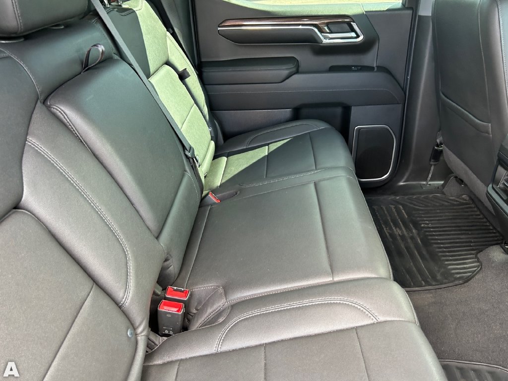 Used 2023 Chevrolet Silverado 1500 RST w/ Convenience Package II AWD/4WD image 13