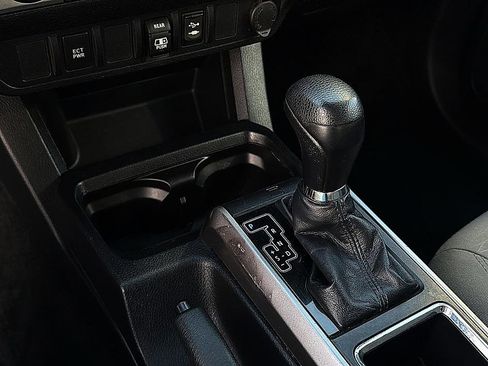 Used 2018 Toyota Tacoma SR5 image 16