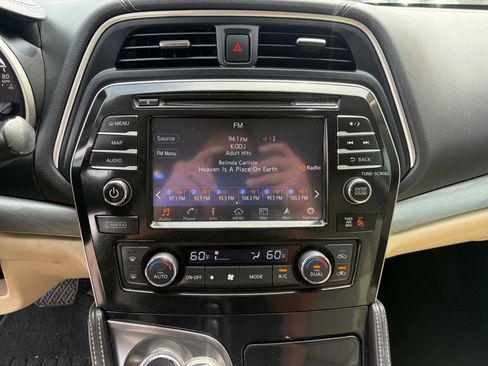 Used 2016 Nissan Maxima 3.5 SL w/ Interior Lighting Package FWD image 17