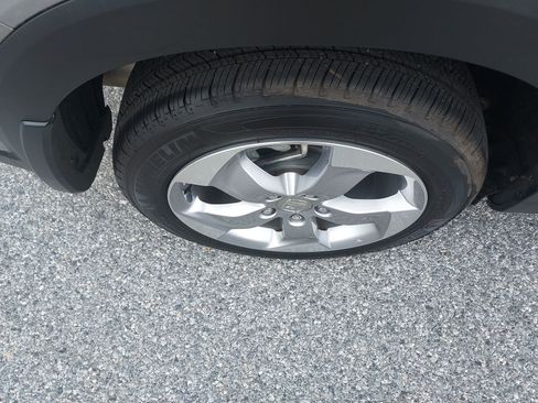 Used 2019 Honda HR-V LX image 11