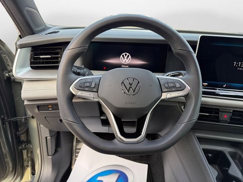 New 2026 Volkswagen Tiguan SE R-Line image 10