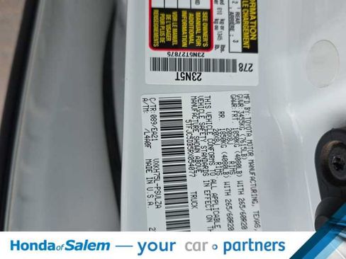 Used 2024 Toyota Tundra Limited AWD/4WD image 21