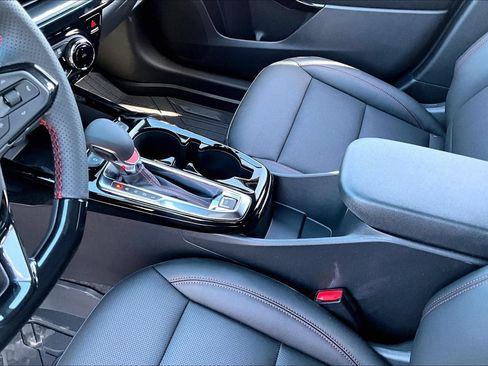 New 2026 Chevrolet Trax RS w/ Sunroof Package FWD image 8