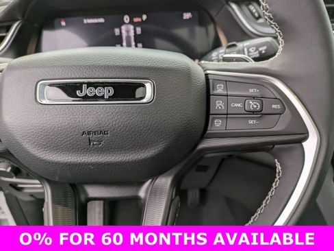 New 2025 Jeep Grand Cherokee Altitude image 16