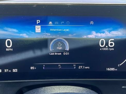 Used 2025 Kia Sportage SX AWD/4WD image 29