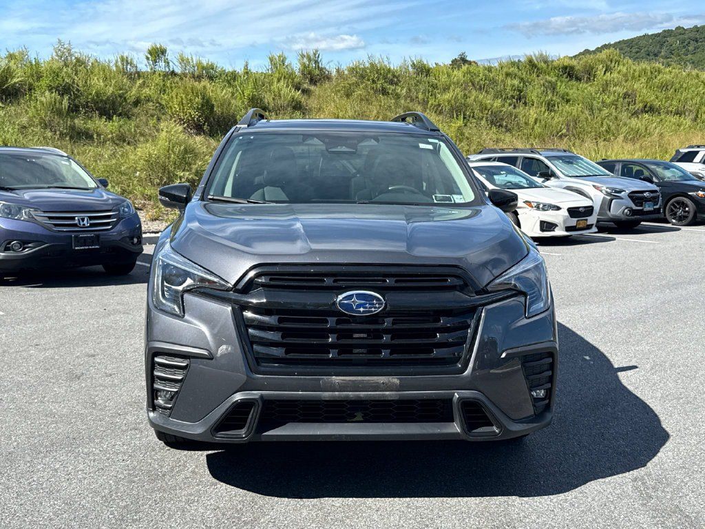 Used 2023 Subaru Ascent Onyx Edition AWD/4WD image 2