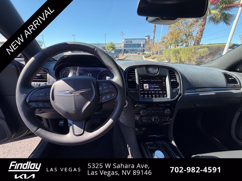 Used 2023 Chrysler 300 S w/ Comfort Group RWD image 10