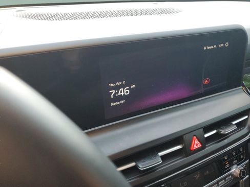 Certified 2024 Kia Seltos S image 22