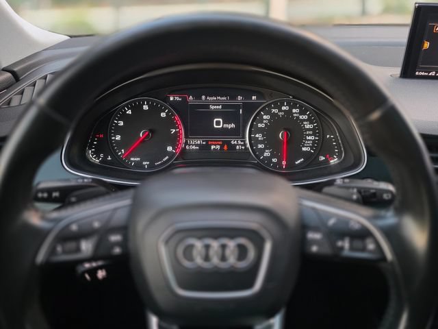 Used 2017 Audi Q7 3.0T Premium AWD/4WD image 37