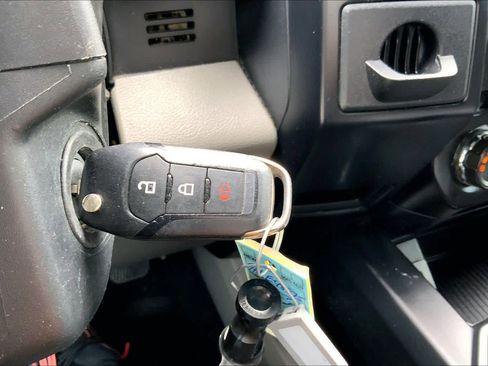 Used 2017 Ford F150 XL w/ Equipment Group 101A Mid image 35