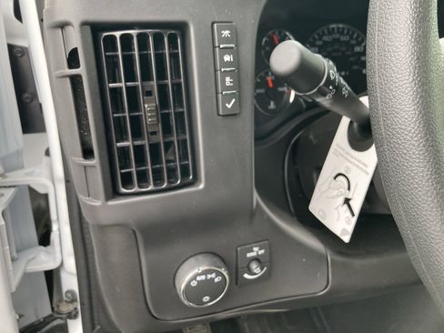 New 2025 GMC Savana 3500 w/ Power Convenience Package RWD image 36